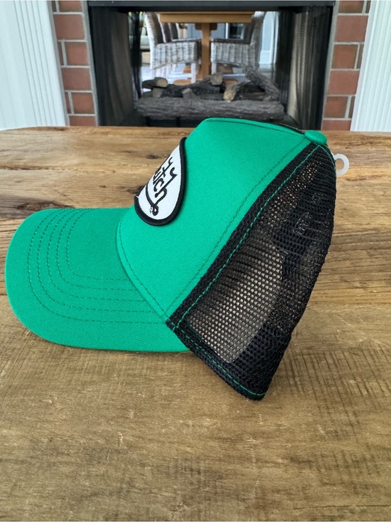 NWT Authentic Von Dutch Green & Black Trucker Hat ~ with authentic hologram!